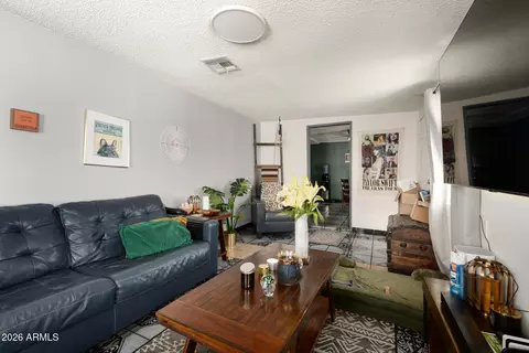 Living - 6952 W Wolf St, Phoenix, AZ 85033 photo 5 of 5