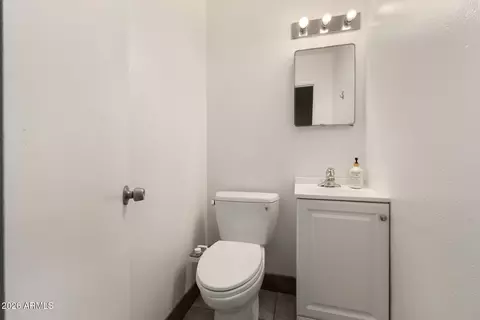Bath - 6952 W Wolf St, Phoenix, AZ 85033 photo 1 of 2