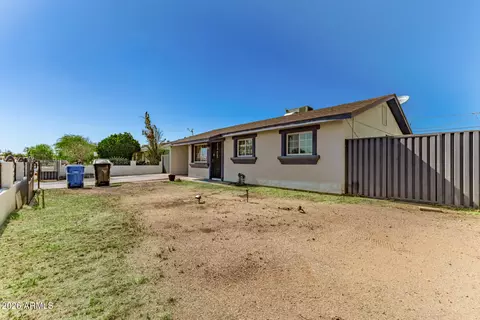 Exterior - 6952 W Wolf St, Phoenix, AZ 85033 photo 2 of 7