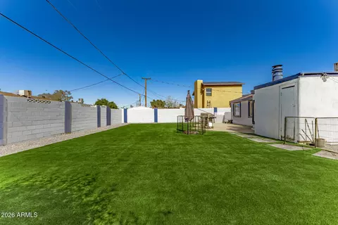 Exterior - 6952 W Wolf St, Phoenix, AZ 85033 photo 7 of 7