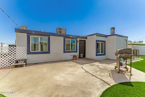 Exterior - 6952 W Wolf St, Phoenix, AZ 85033 photo 4 of 7
