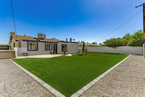 6952 W Wolf St, Phoenix, AZ 85033