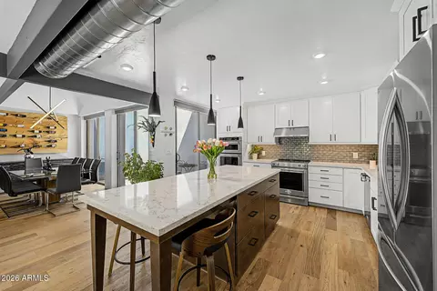 Kitchen - 7013 N Barbados Pl, Phoenix, AZ 85021 photo 3 of 6