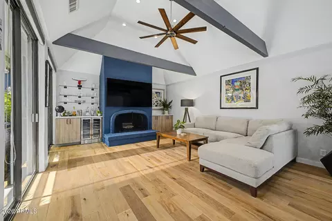 Living - 7013 N Barbados Pl, Phoenix, AZ 85021 photo 1 of 2