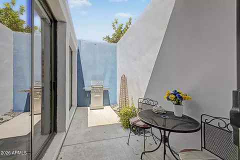 Exterior - 7013 N Barbados Pl, Phoenix, AZ 85021 photo 7 of 12