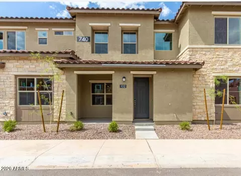 740 E Lark St #102, Gilbert, AZ 85297