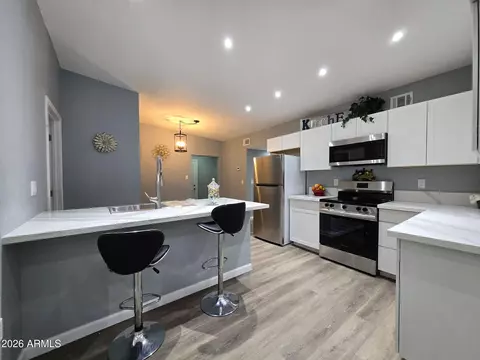Kitchen - 770 S Pinal Dr, Apache Junction, AZ 85120 photo 5 of 6