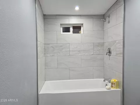 Bath - 770 S Pinal Dr, Apache Junction, AZ 85120 photo 4 of 10