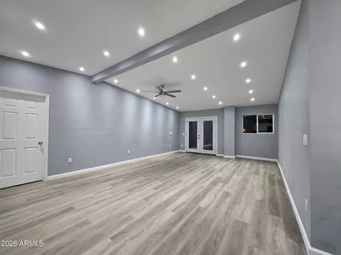 Living - 770 S Pinal Dr, Apache Junction, AZ 85120 photo 5 of 6