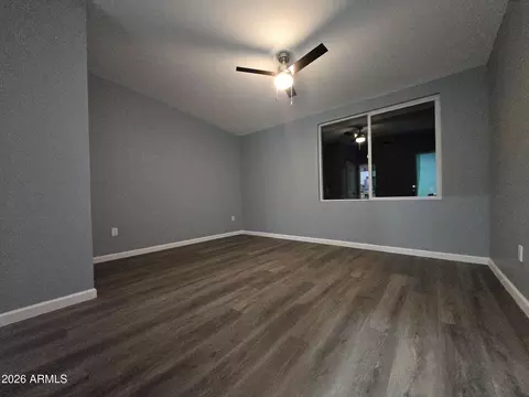 Living - 770 S Pinal Dr, Apache Junction, AZ 85120 photo 6 of 6