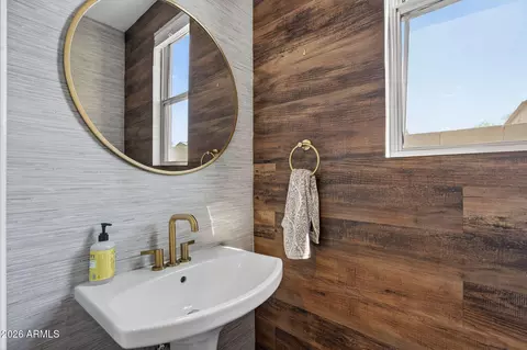 Bath - 7264 E Melrose St, Mesa, AZ 85207 photo 1 of 3