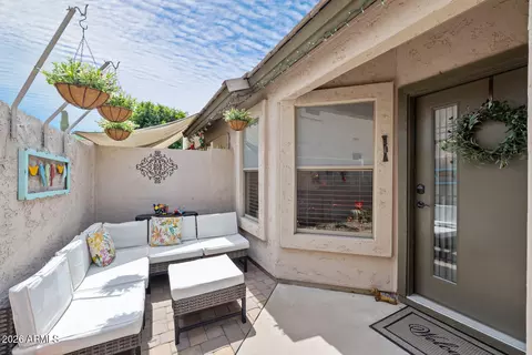 4701 E Abraham Ln, Phoenix, AZ 85050 photo 4