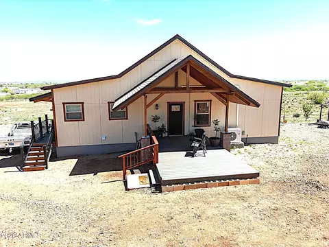 286 S Palm Rd, Pearce, AZ 85625