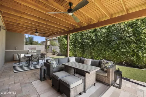 Exterior - 3927 N 13th Pl, Phoenix, AZ 85014 photo 3 of 6