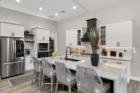Kitchen - 3927 N 13th Pl, Phoenix, AZ 85014 photo 1 of 6