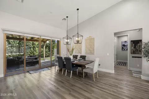 Dining - 3927 N 13th Pl, Phoenix, AZ 85014 photo 1 of 3