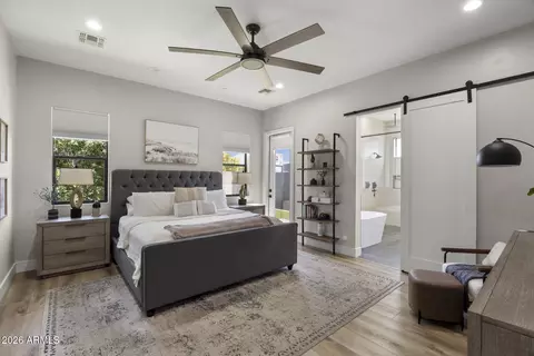 Bedroom - 3927 N 13th Pl, Phoenix, AZ 85014 photo 1 of 8
