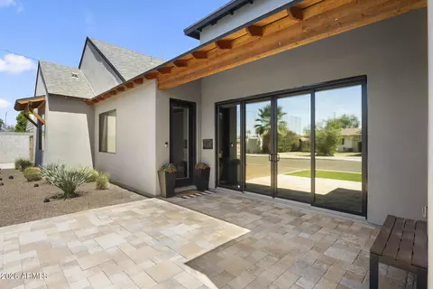 Exterior - 3927 N 13th Pl, Phoenix, AZ 85014 photo 2 of 6