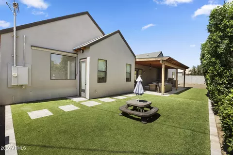 Exterior - 3927 N 13th Pl, Phoenix, AZ 85014 photo 7 of 8