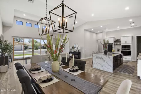 Dining - 3927 N 13th Pl, Phoenix, AZ 85014 photo 3 of 3