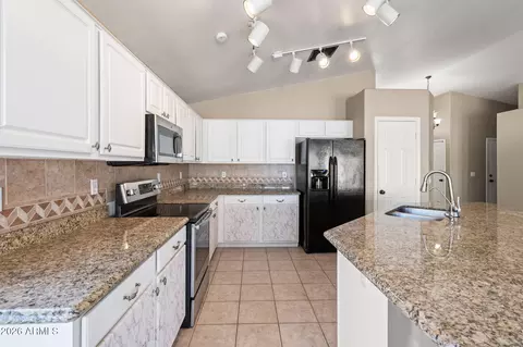 Kitchen - 7662 E Peralta Ave, Mesa, AZ 85212 photo 3 of 3