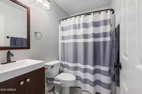 Bath - 7662 E Peralta Ave, Mesa, AZ 85212 photo 3 of 3