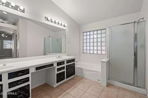 Bath - 7662 E Peralta Ave, Mesa, AZ 85212 photo 2 of 3