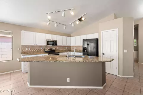 Kitchen - 7662 E Peralta Ave, Mesa, AZ 85212 photo 1 of 3