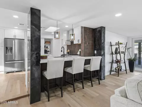 Kitchen - 8025 N 11th Pl, Phoenix, AZ 85020 photo 1 of 4
