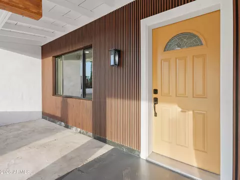 Exterior - 8025 N 11th Pl, Phoenix, AZ 85020 photo 3 of 12