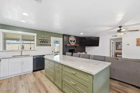 Kitchen - 3848 E Contessa St, Mesa, AZ 85205 photo 4 of 5