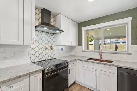 Kitchen - 3848 E Contessa St, Mesa, AZ 85205 photo 1 of 5