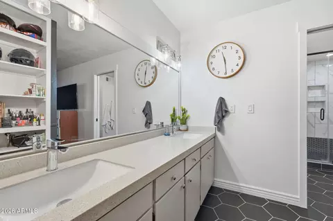 Bath - 3848 E Contessa St, Mesa, AZ 85205 photo 3 of 7
