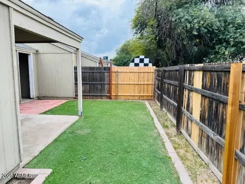 Exterior - 4044 E Carson Rd, Phoenix, AZ 85042 photo 3 of 3