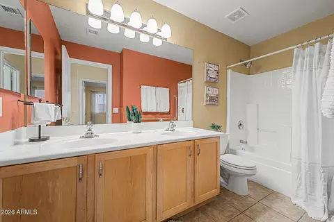 Bath - 4123 W Alex Loop, Phoenix, AZ 85083 photo 3 of 3