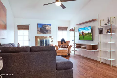 17647 N Lindner Dr, Glendale, AZ 85308