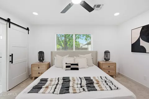 Bedroom - 8162 N 1st Ave, Phoenix, AZ 85021 photo 8 of 9