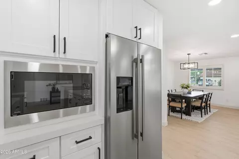 Kitchen - 8162 N 1st Ave, Phoenix, AZ 85021 photo 1 of 1