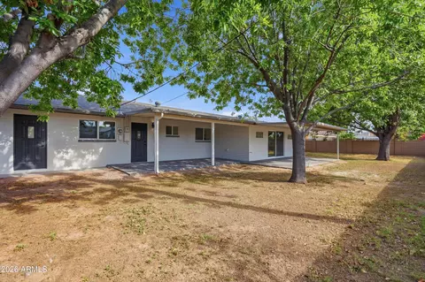 Exterior - 8162 N 1st Ave, Phoenix, AZ 85021 photo 6 of 7