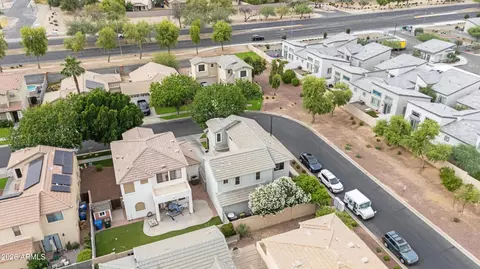 View/Area - 1802 E Donner Dr, Phoenix, AZ 85042 photo 8 of 8