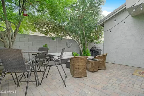 Exterior - 1802 E Donner Dr, Phoenix, AZ 85042 photo 5 of 5