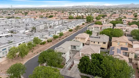 View/Area - 1802 E Donner Dr, Phoenix, AZ 85042 photo 2 of 8