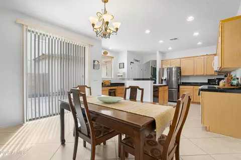 Dining - 1802 E Donner Dr, Phoenix, AZ 85042 photo 1 of 2