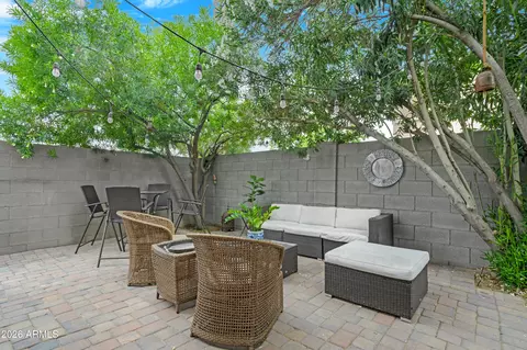 Exterior - 1802 E Donner Dr, Phoenix, AZ 85042 photo 4 of 5