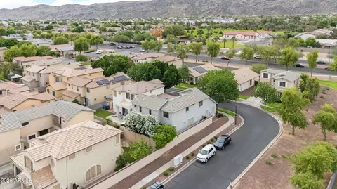 View/Area - 1802 E Donner Dr, Phoenix, AZ 85042 photo 6 of 8