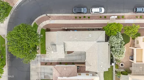 View/Area - 1802 E Donner Dr, Phoenix, AZ 85042 photo 5 of 8