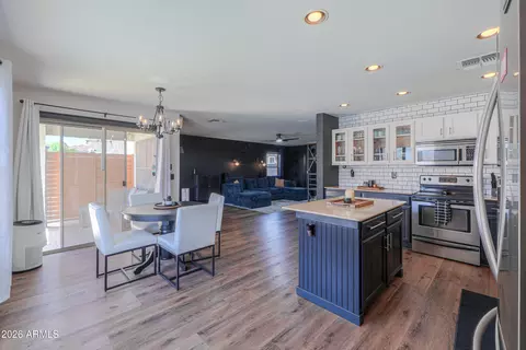Kitchen - 731 E Reflection Pl, Chandler, AZ 85286 photo 3 of 3