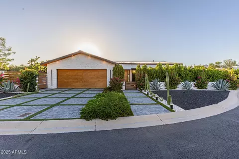5812 N 44th Pl, Phoenix, AZ 85018