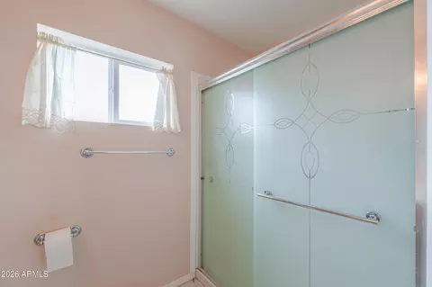 Bath - 2139 E Betty Elyse Ln, Phoenix, AZ 85022 photo 3 of 3