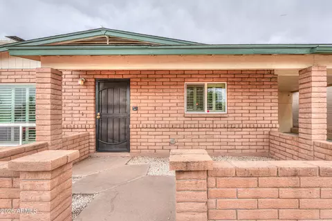 Exterior - 2139 E Betty Elyse Ln, Phoenix, AZ 85022 photo 1 of 3